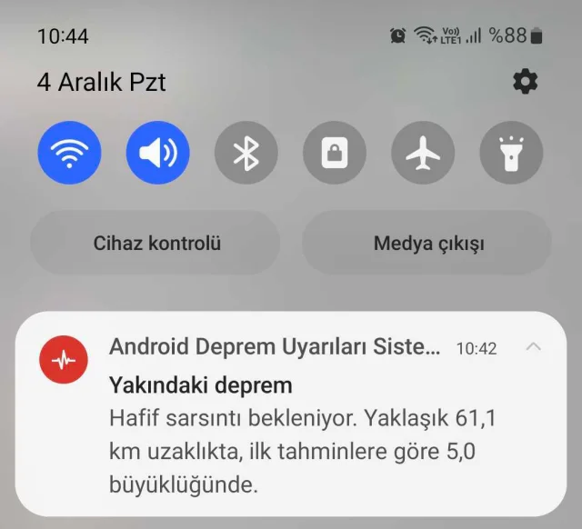 Android Deprem Uyarıları Sistemi