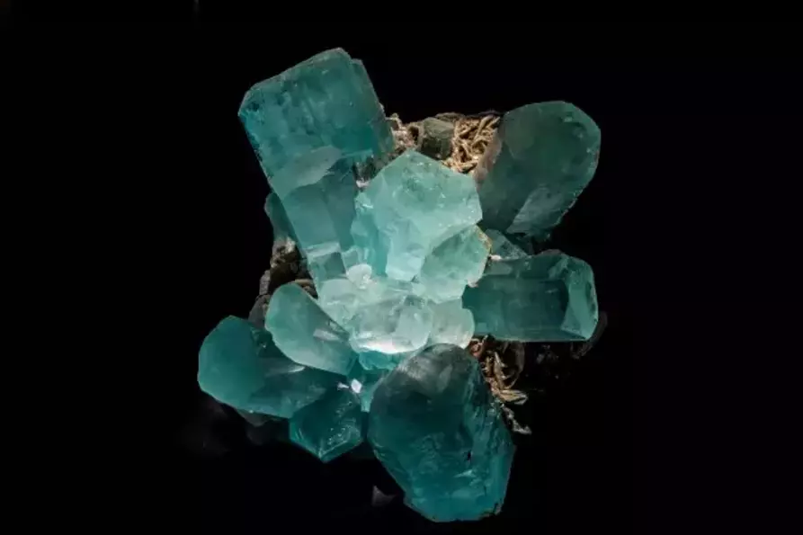 Akuamarin Taşı Nedir ve Özellikleri Nelerdir? 4 Akuamarin Taşı